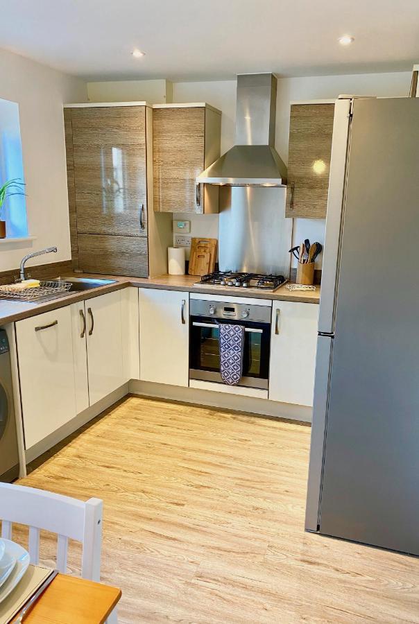 פלימות' Lovely 2 Bedroom, 2 Bathroom House With Parking. מראה חיצוני תמונה